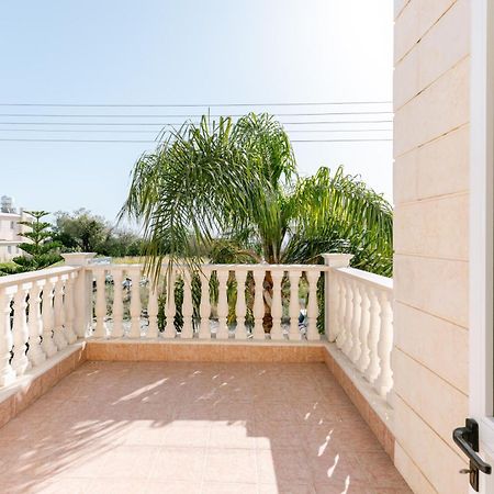Villa Myria Paphos Buitenkant foto